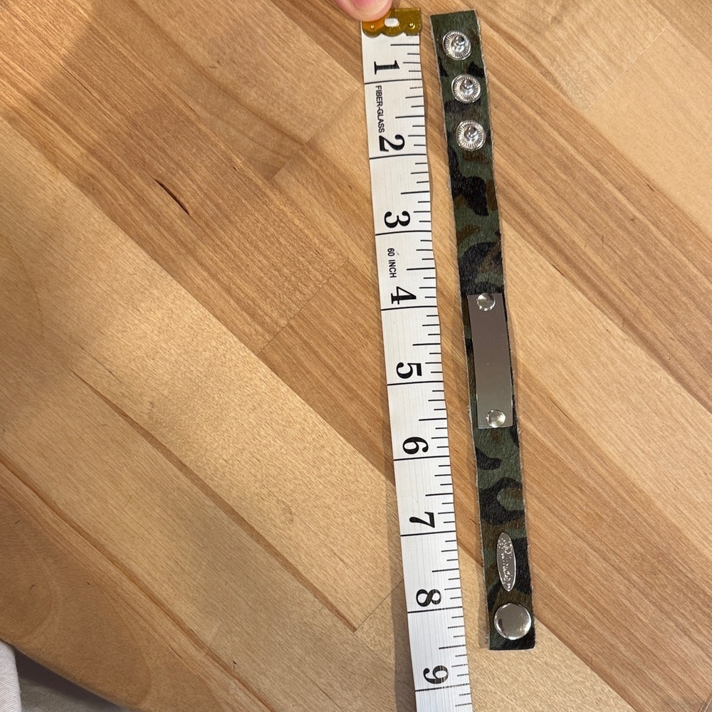 Plunder Green Camouflage Bracelet with Silver Plate - Picture 3 of 4
